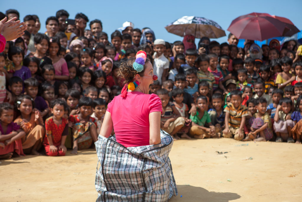 Samantha performing for Rohingya children in Bangladesh, November 2018